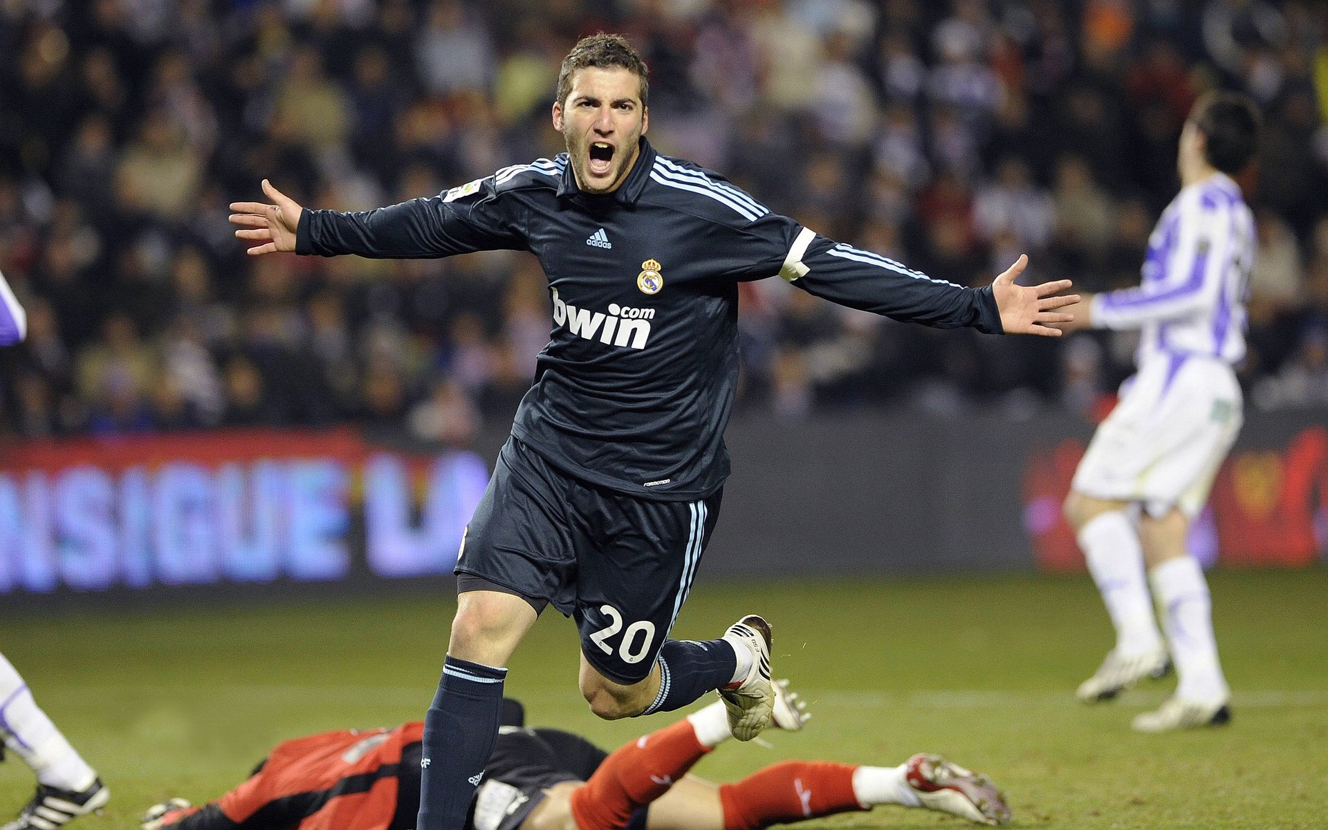 “法甲决战时刻：豪门能否笑到最后？”，法甲土豪